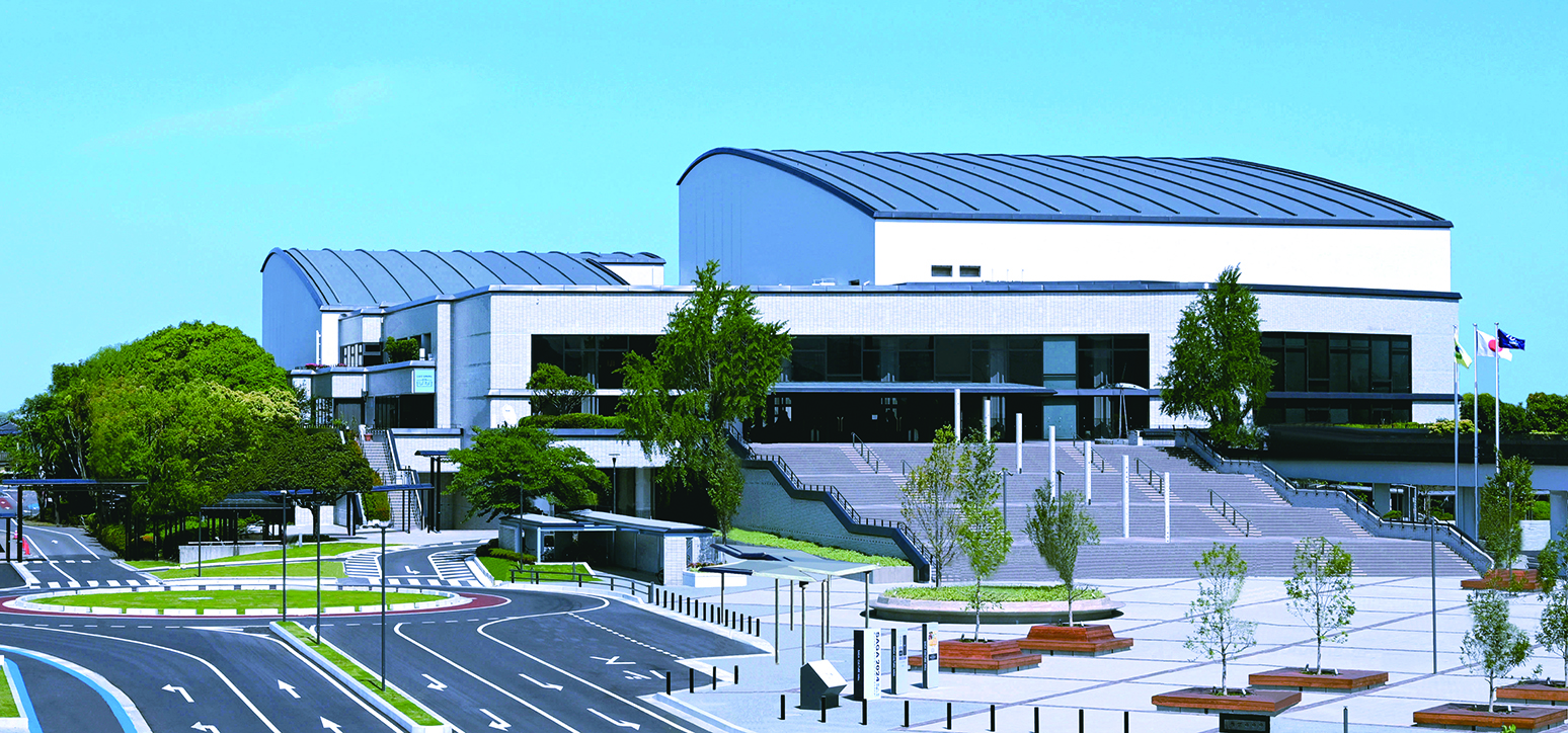 佐賀市文化会館<br />
1F